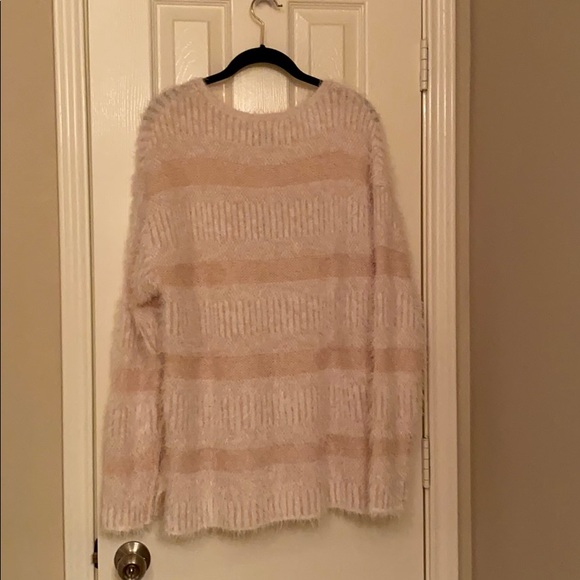 Pink sweater - Picture 2 of 2